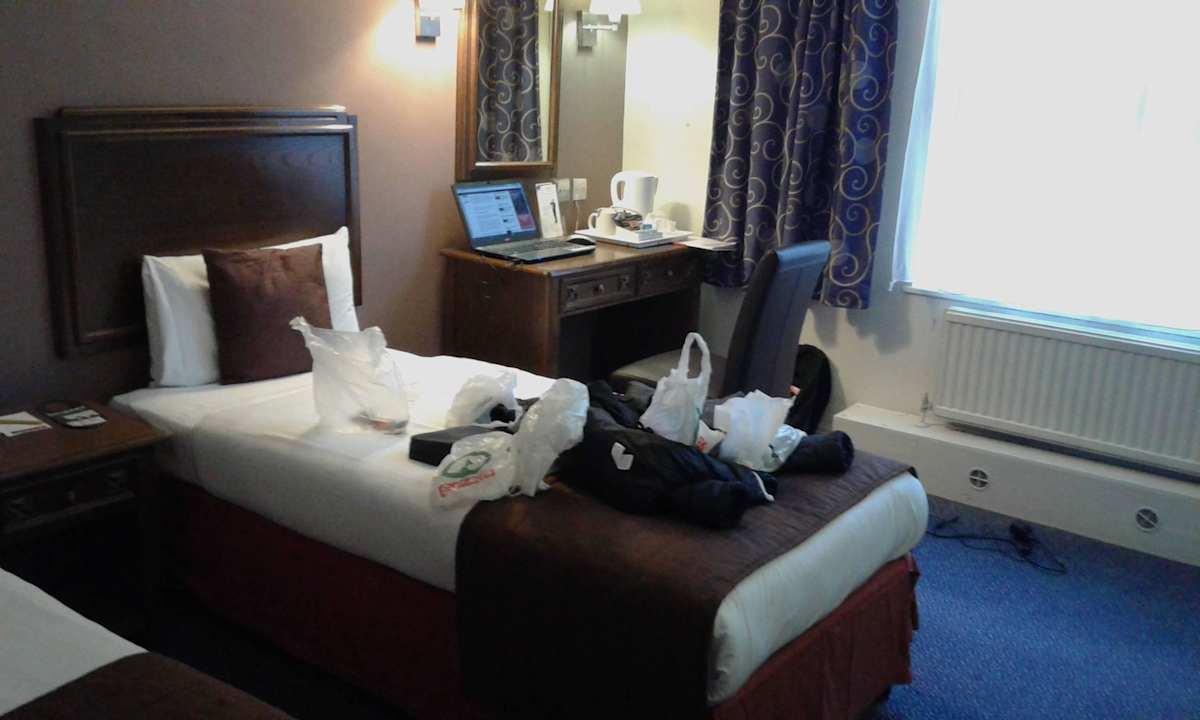 Zimmer 40 - Betten Hotel Ramada Crawley Gatwick