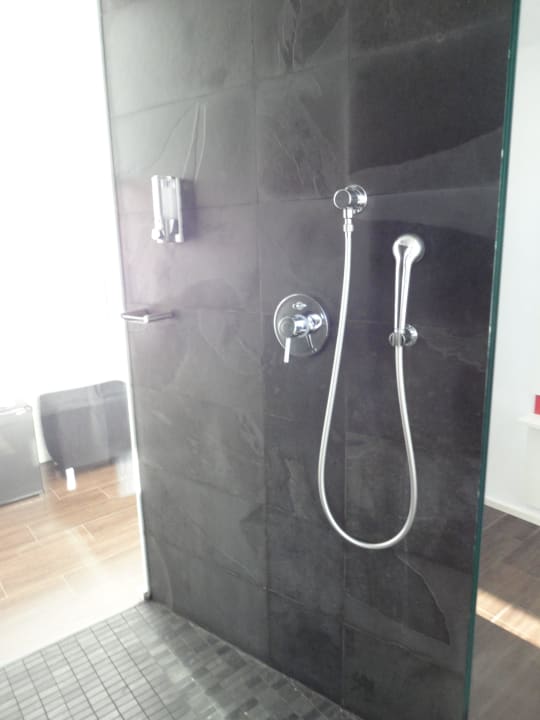 Bad ebenerdig mit großem Duschkopf Iberostar Waves Bahia de Palma