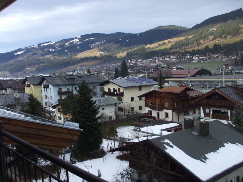 Uitzicht kamer Hotel Zentral