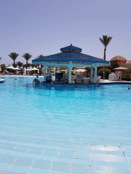 Pool Serenity Alpha Beach