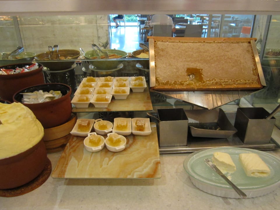 Gastro Acanthus Cennet Barut Collection