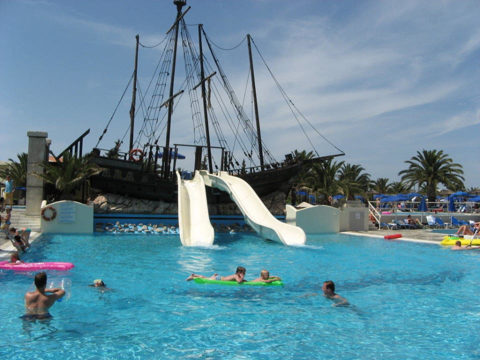 Zwembad Kipriotis Village Resort