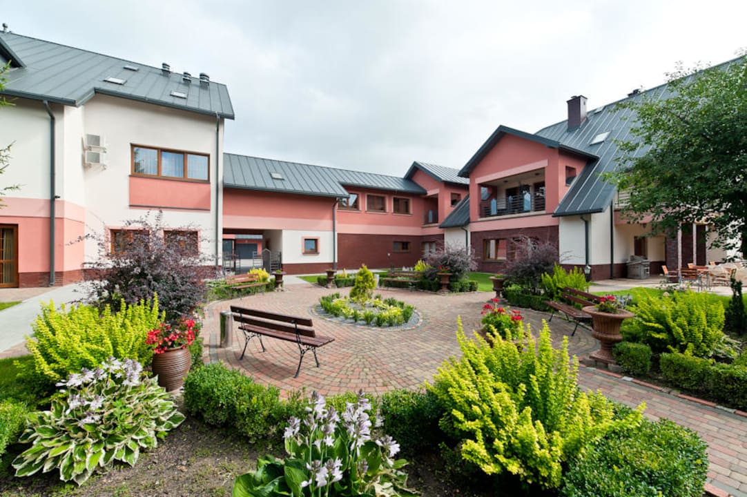 Hotelowy ogród Artis Hotel & Spa