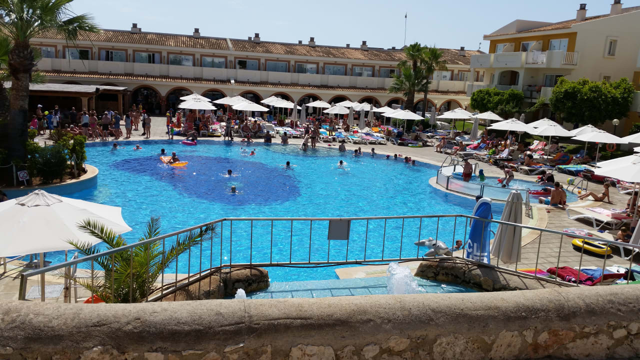 Pool blau punta reina