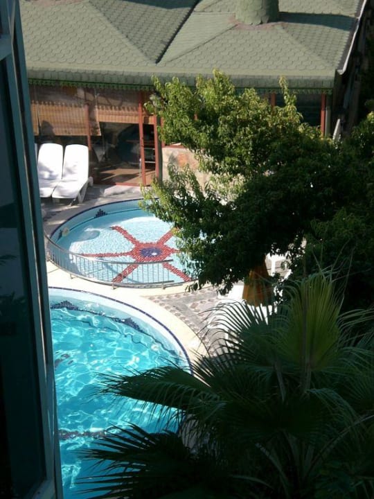 der "Pool" Side Bay Hotel