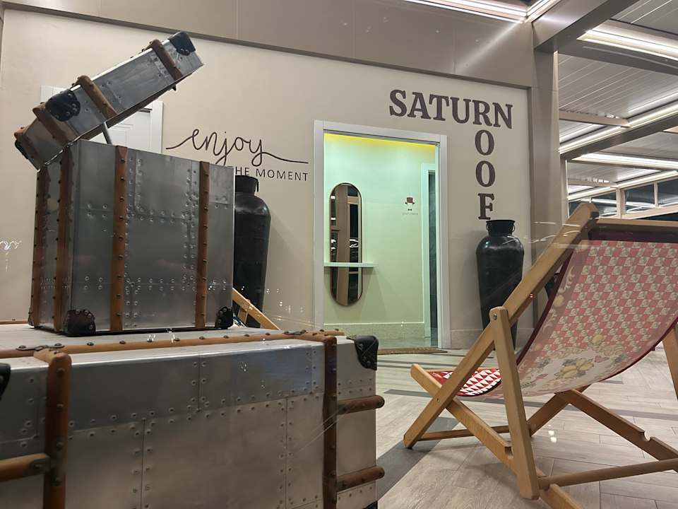 Gastro Saturn Palace Resort Hotel