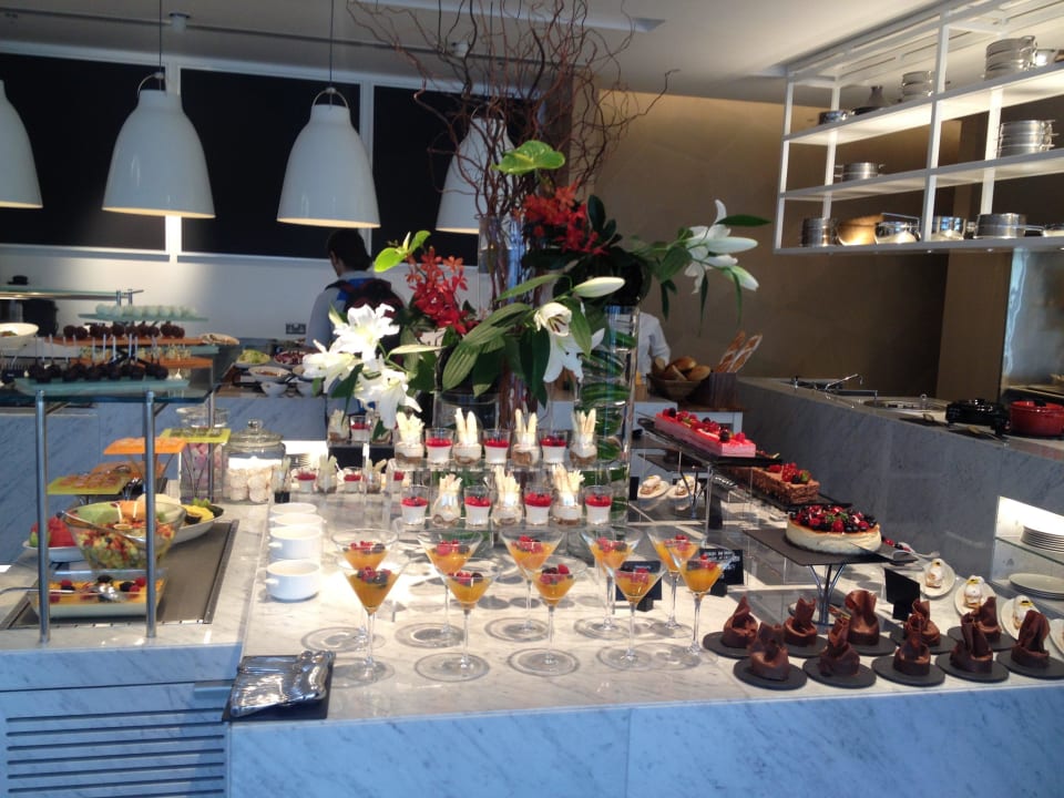 Buffet Le Royal Meridien Abu Dhabi