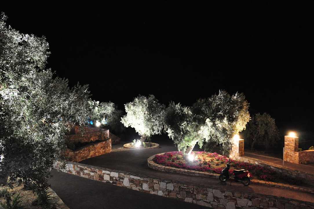 Ogród Aeolis Thassos Palace