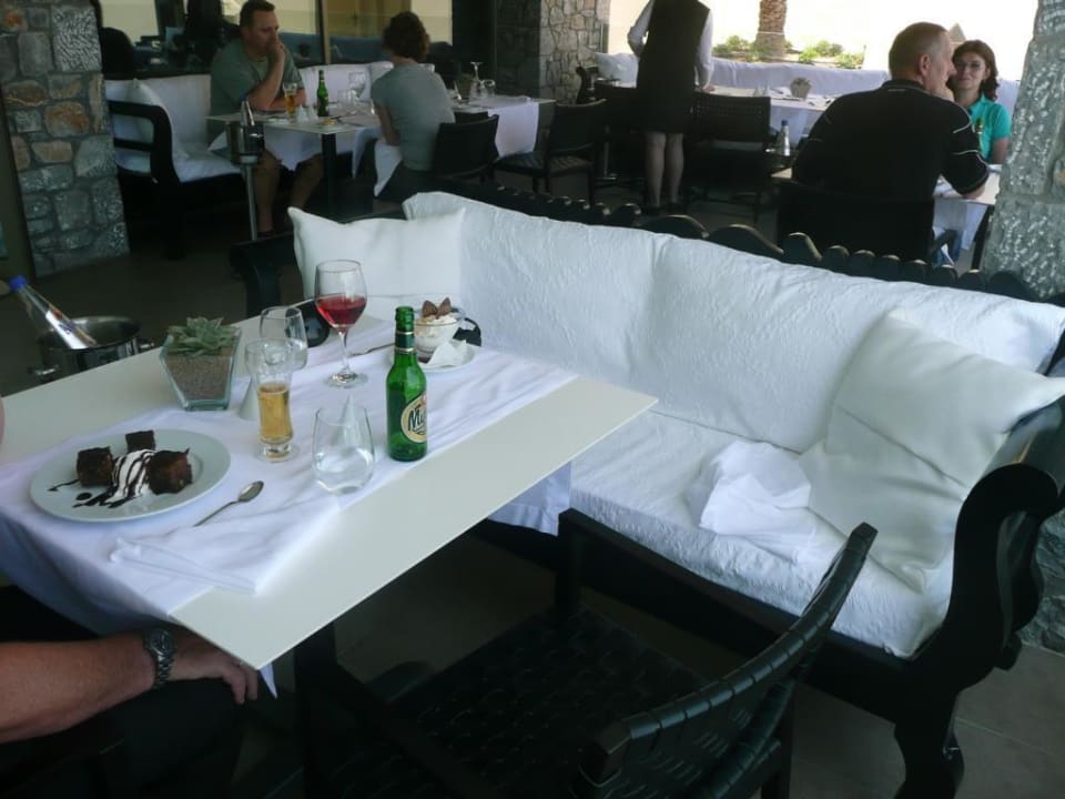 Auf der Terrasse schmeckt es besonders gut Aquagrand Artistic Luxury Beach Resort - Adults only