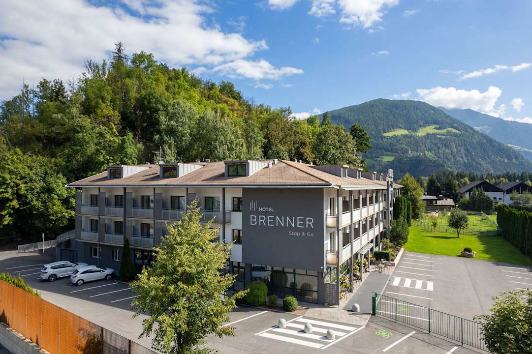 Außenansicht Hotel Brenner Stop & Go