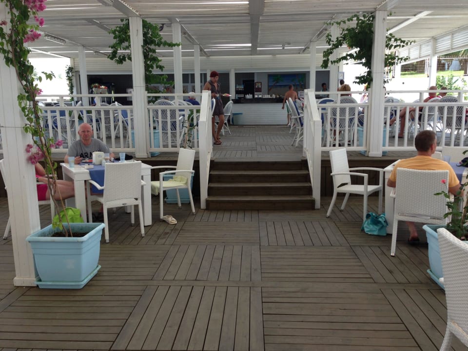 Beachbar am Strand Can Garden Resort