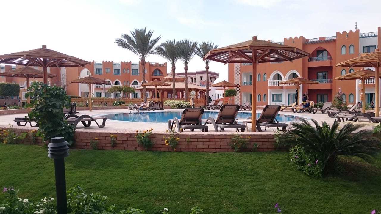 Ruhepool SUNRISE Garden Beach Resort