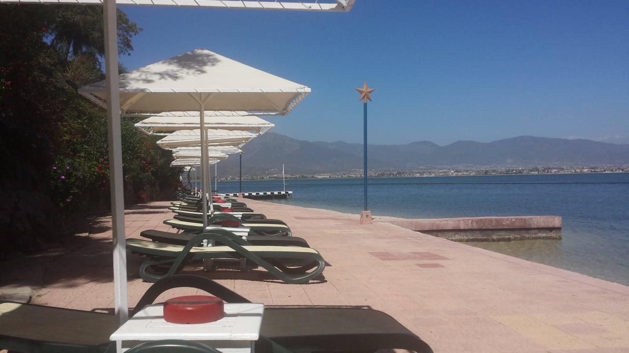 Champagne Beach Club & Hotel Letoonia