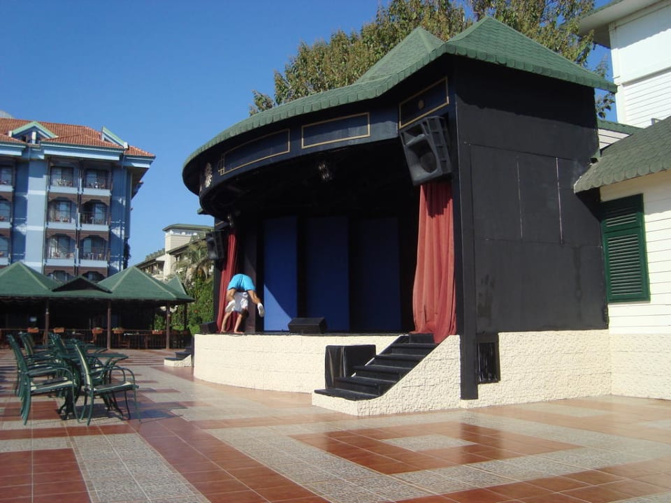 Show Bühne Hotel Turan Prince