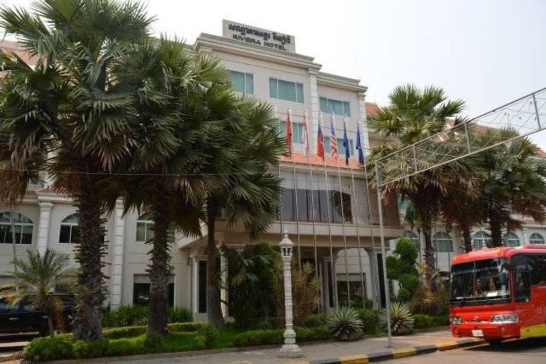 Hotel von aussen Hotel Angkor Riviera