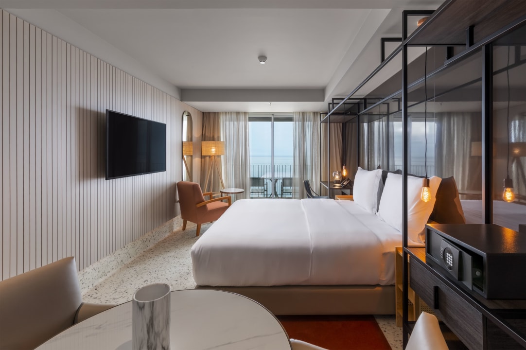 Zimmer NEXT by Savoy Signature