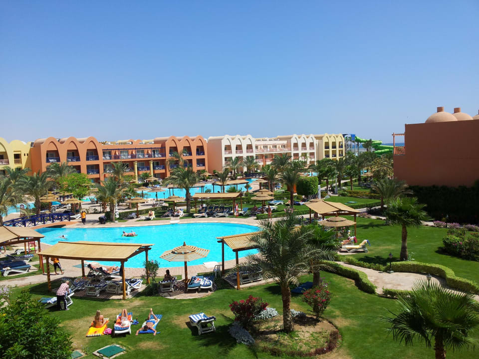 Blick vom Zimmerbalkon Titanic Beach Spa & Aqua Park