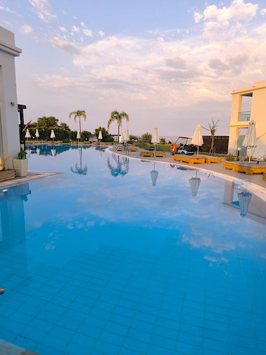 Pool Asterias Beach Resort