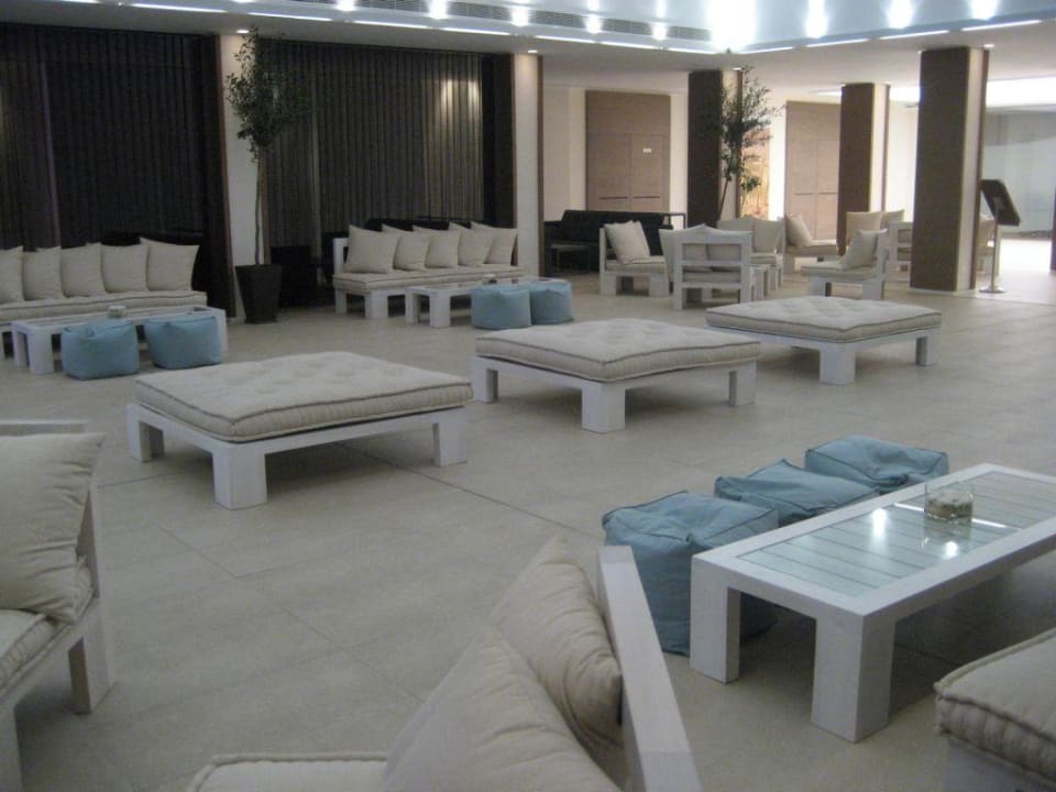 Eingangsbereich Hotel Capo Bay