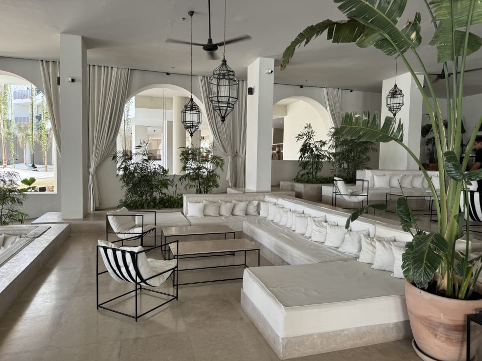 Lobby Serry Beach Resort