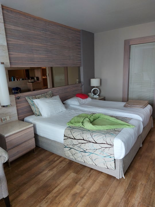 Zimmer Melas Resort Hotel