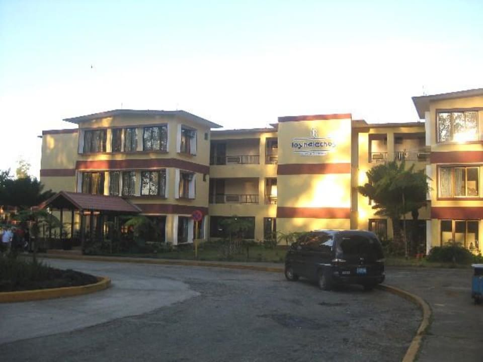Außenansicht des Hauptgebäudes Hotel Los Helechos