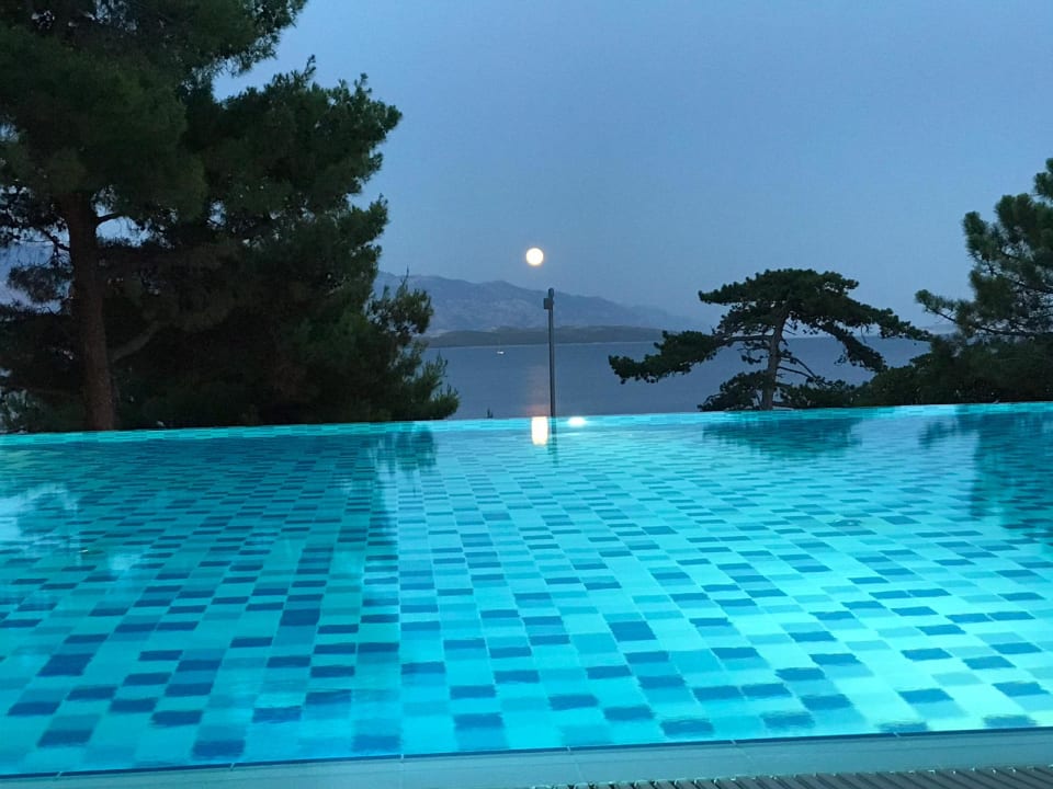 Pool Valamar Carolina Hotel & Villas