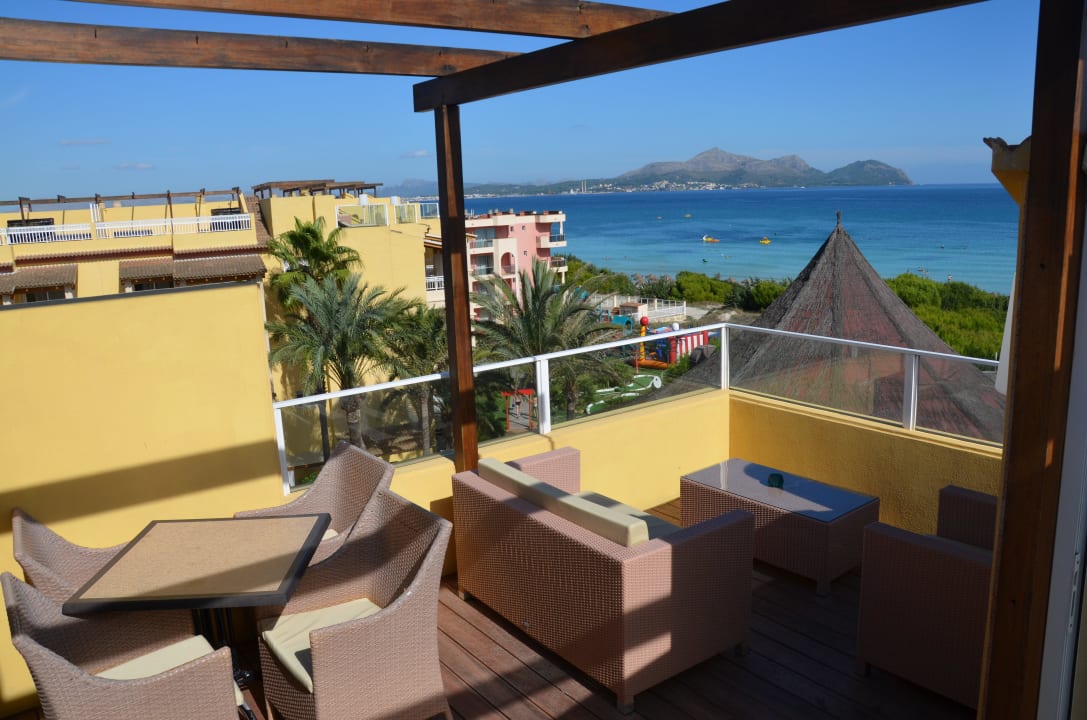 Aussicht von der Dachterrasse Zafiro Bahia