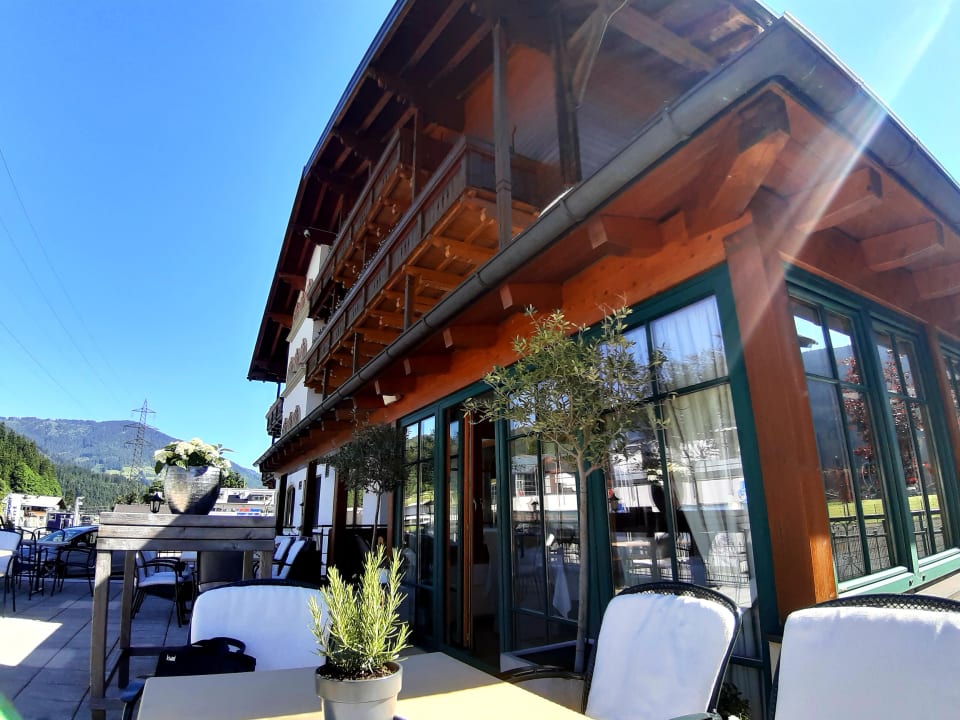 Außenansicht Alpines Gourmet Hotel Montanara