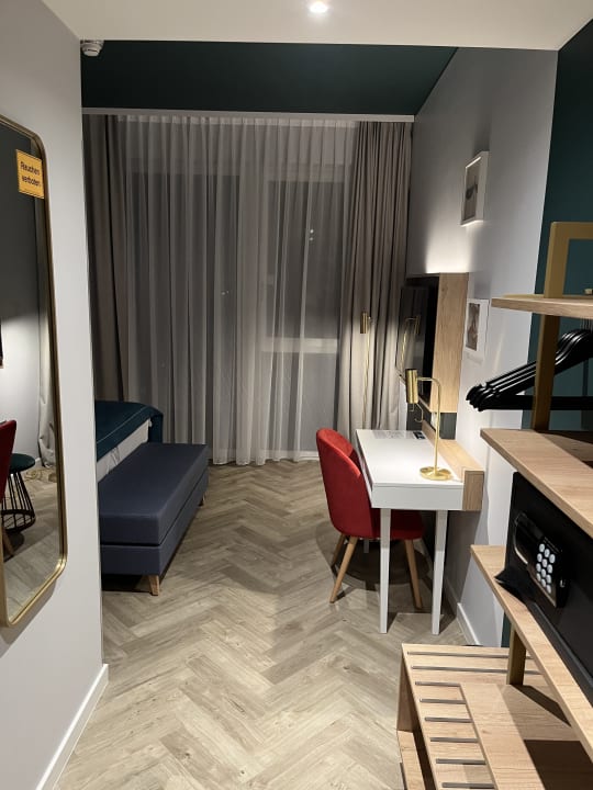 Zimmer Holiday Inn - the niu, Flower Konstanz