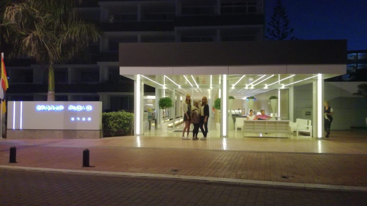 Außenansicht alltoura Club Hotel Akeah Broncemar