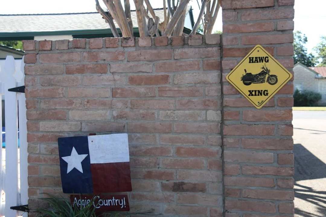 Ausfahrt Motel Peach Tree Inn