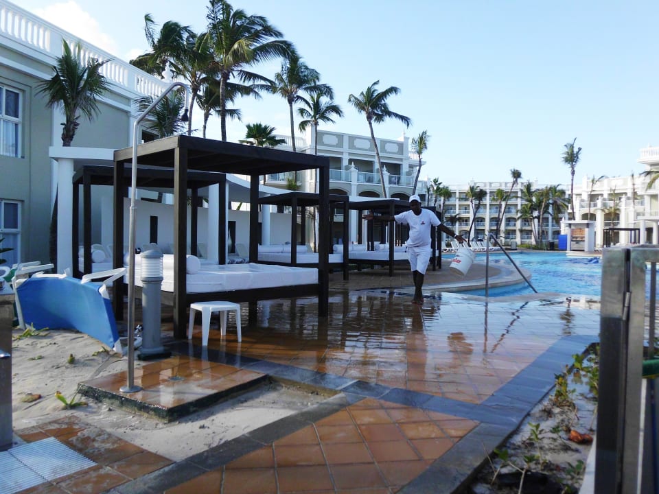 Am kleinen Pool  Vip Area Hotel Riu Palace Bavaro