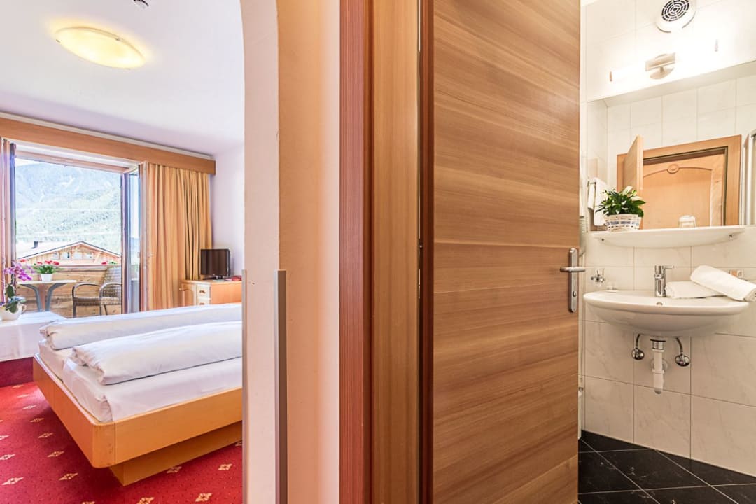 Zimmer Hotel Montani