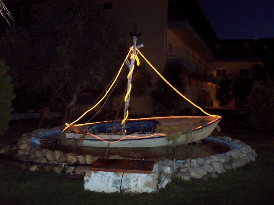 Nachtaufnahme Hotel Golden Odyssey