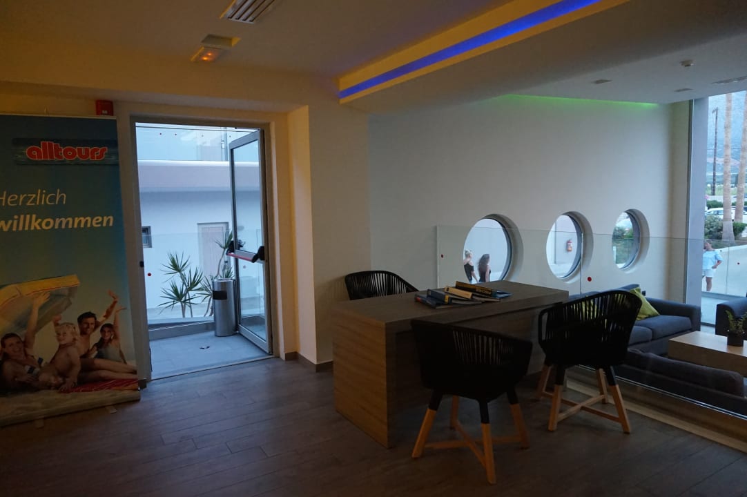 Alltours Ecke allsun Hotel Carolina Mare