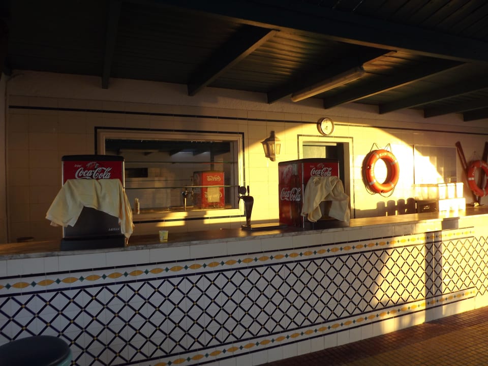 Die Strandbar morgens El Mouradi Club Kantaoui