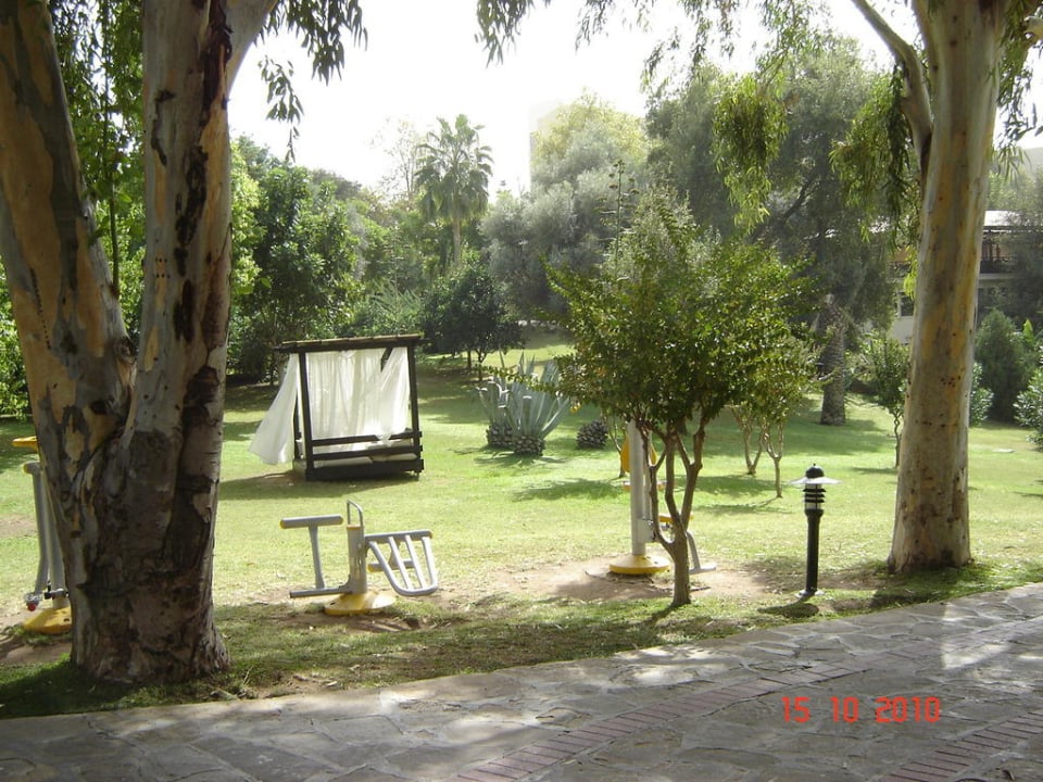 Gartenanlage Melas Holiday Village