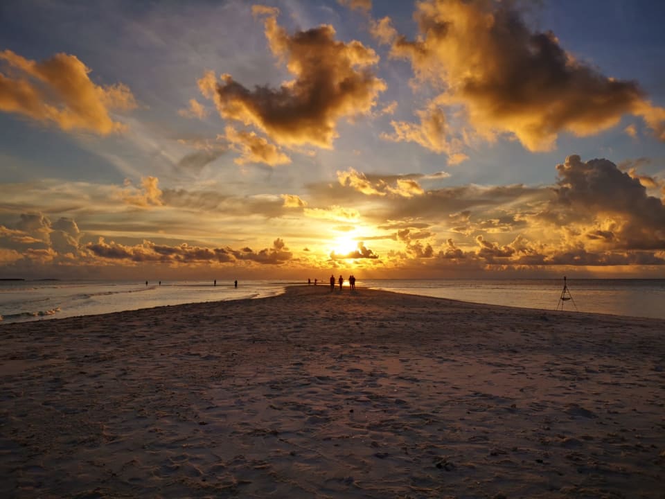Strand Kuredu Island Resort & Spa
