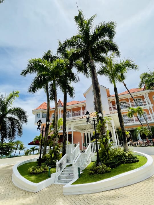Außenansicht Bahia Principe Grand Samana - Adults Only