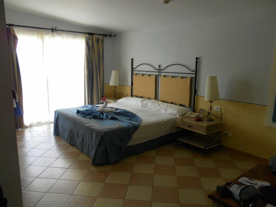 Riesiges Bett Hotel Playa Pesquero