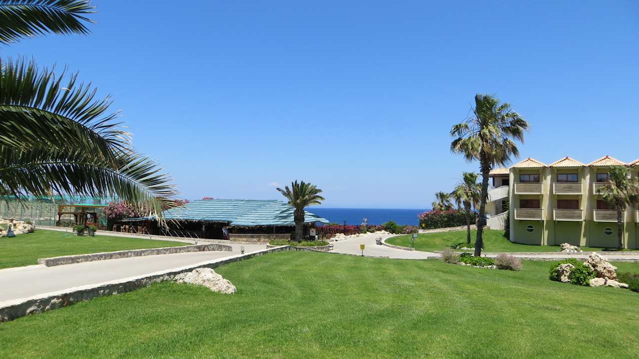 Gartenanlage Hotel Kalithea Horizon Royal