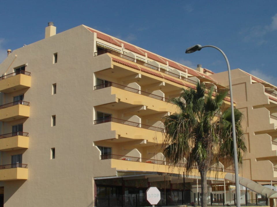 Obere Stockwerk mit Markisen  HOVIMA Jardin Caleta