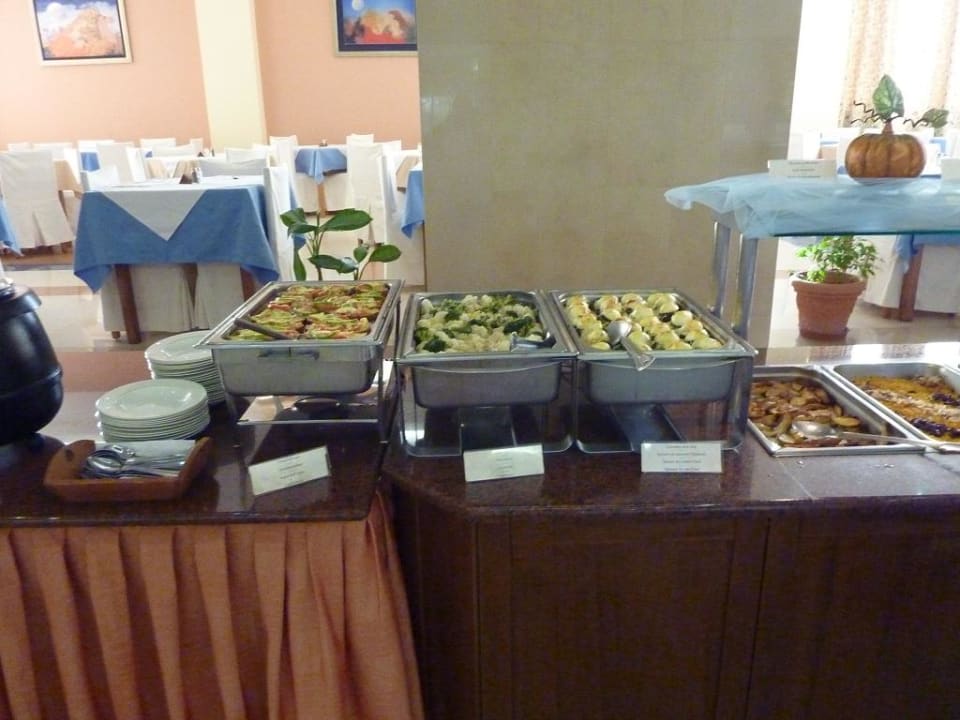 Teil des Büffets Marianna Palace Hotel