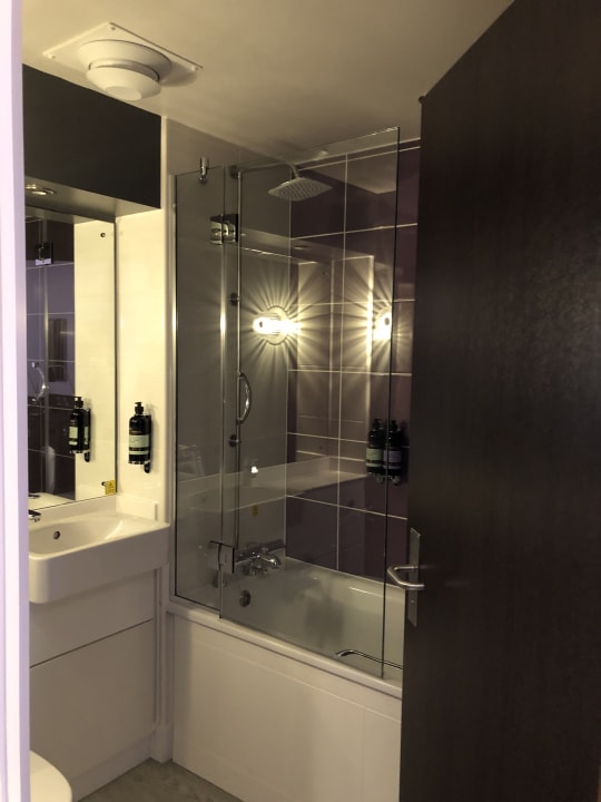 Zimmer Premier Inn London Tower Bridge