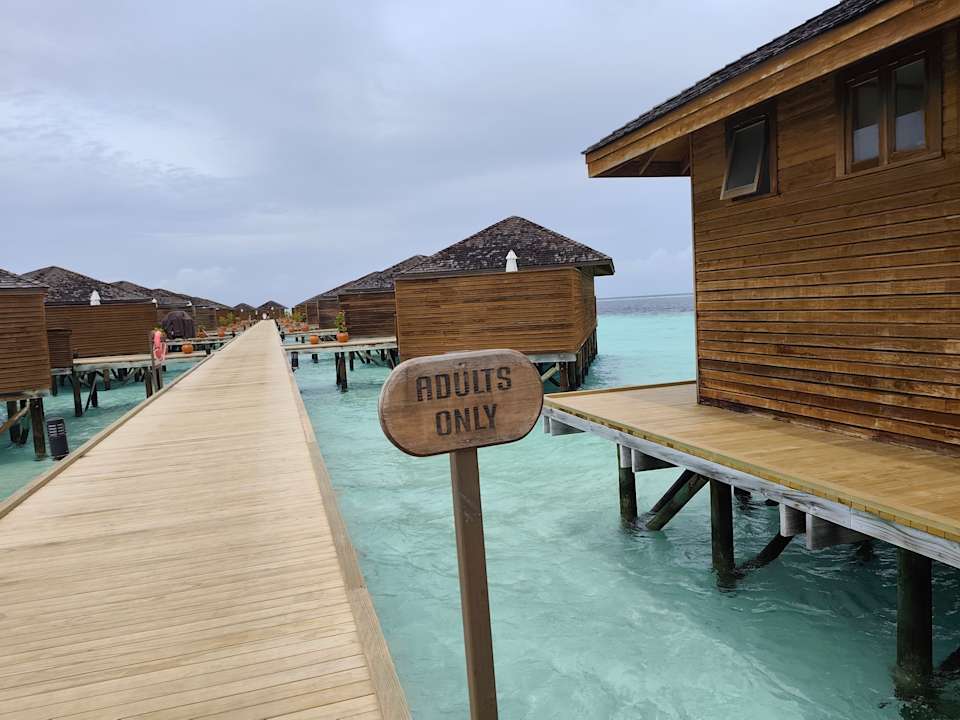 Außenansicht Vilamendhoo Island Resort & Spa