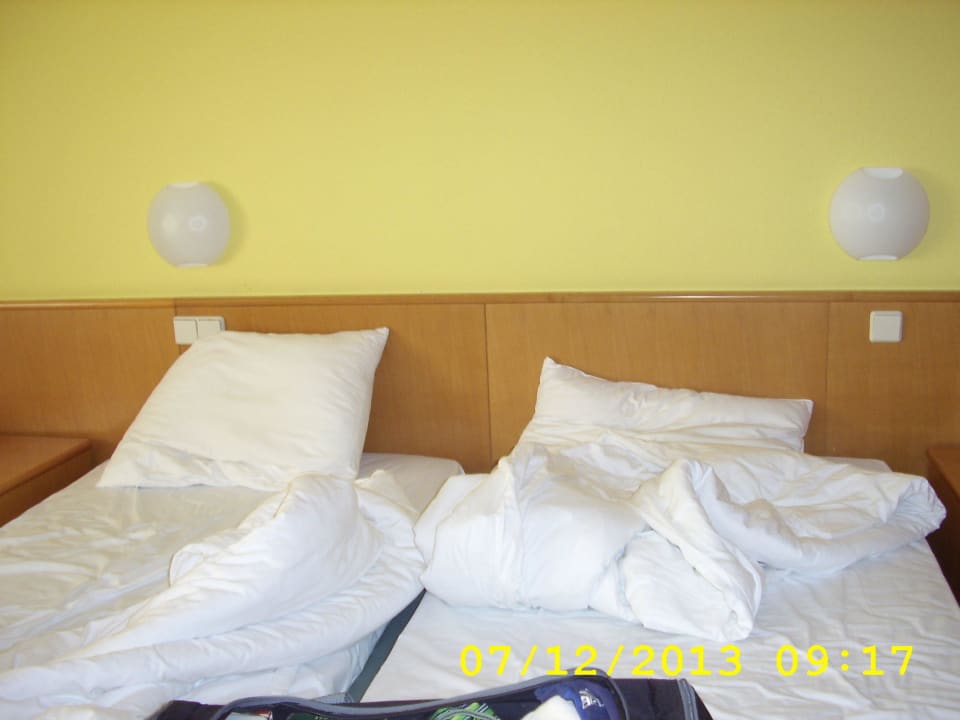 Leider auf dem Foto nicht zu sehen die Bettwäsche  Terme Banovci - Hotel Zeleni Gaj