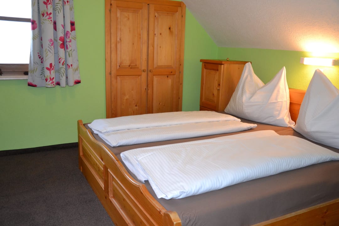 Schlafzimmer Ferienwohnung Gästehaus Bacher