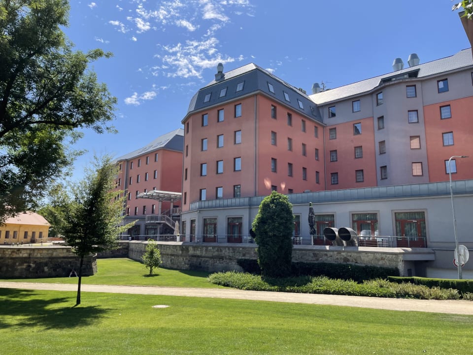 Außenansicht Courtyard Hotel Pilsen