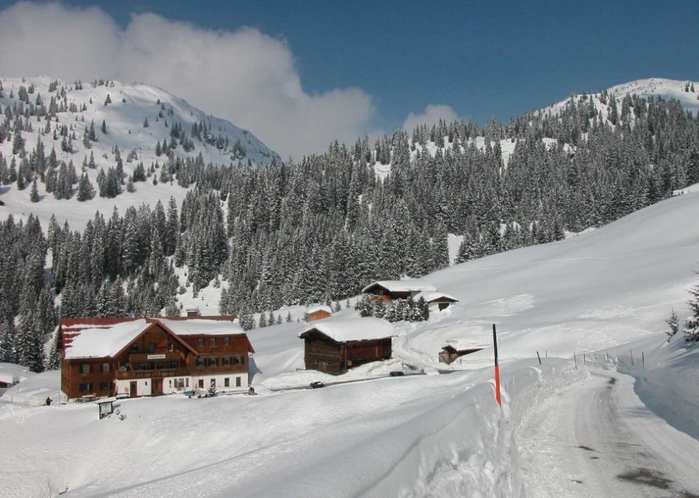 Aussen Winter Gastof Holzgauerhaus